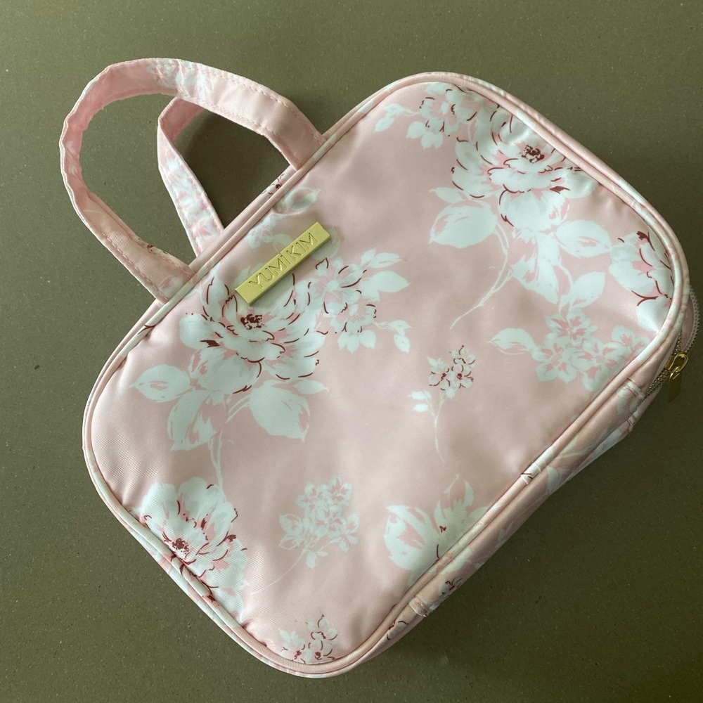 NWOT Hanging cosmetic bag